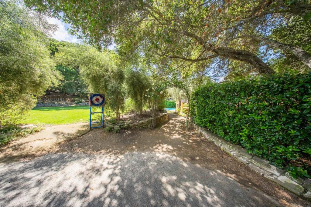 62 E Carmel Valley Road B