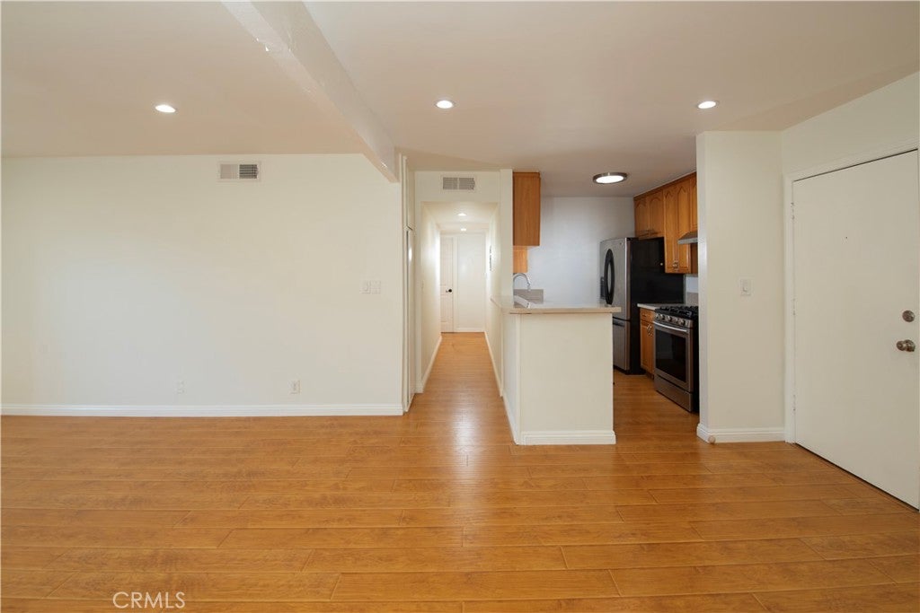 18620 Hatteras St 249
