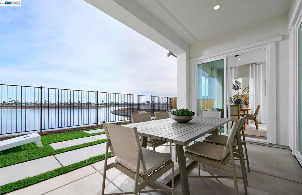 303 Hemingway Lane