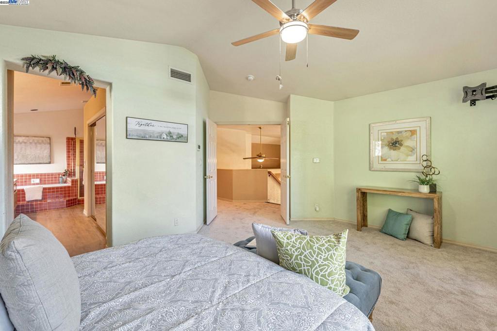 REGENCY SQUARE - Residential