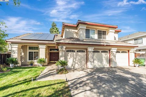 Photo of 1640 Tahoe Cir Cir, Tracy, CA 95376 (MLS # 41113839)