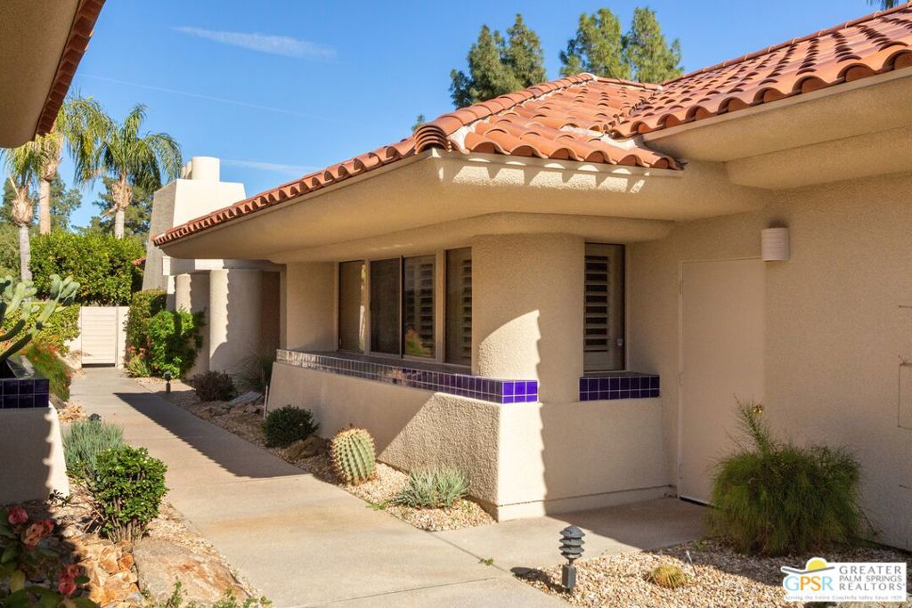 188 S Kavenish Drive