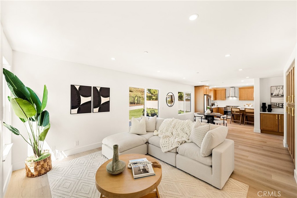 2908 Calle Frontera