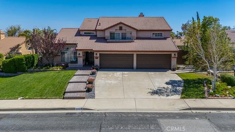 Photo of 2693 W La Morada Drive, Rialto, CA 92377 (MLS # IV26100604)