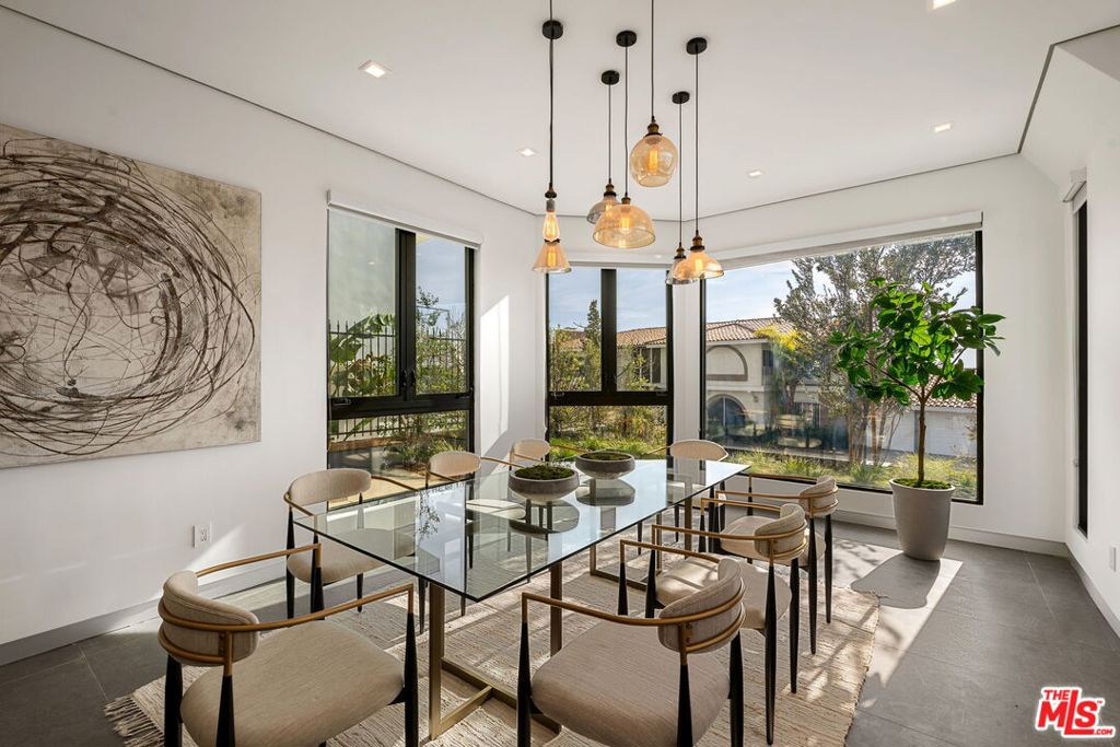 7911 Oceanus Drive
