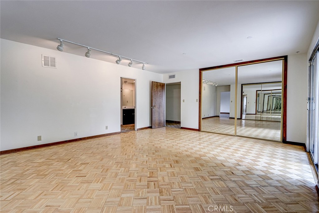 23403 Lake Manor Drive