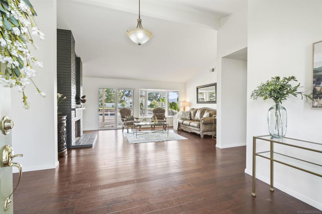 1549 Ventana Drive