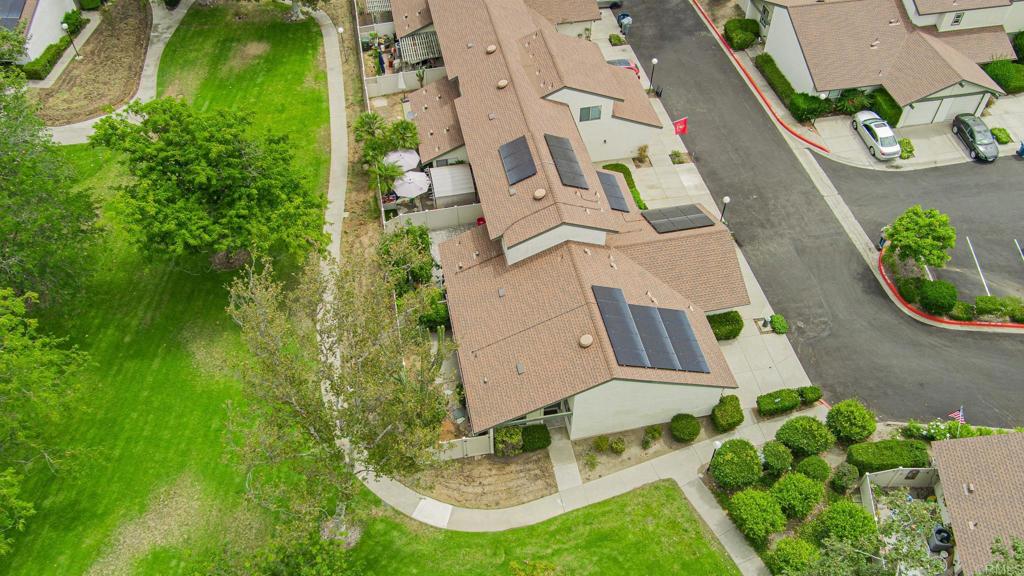 261 Parkside GLN, Escondido CA 92026