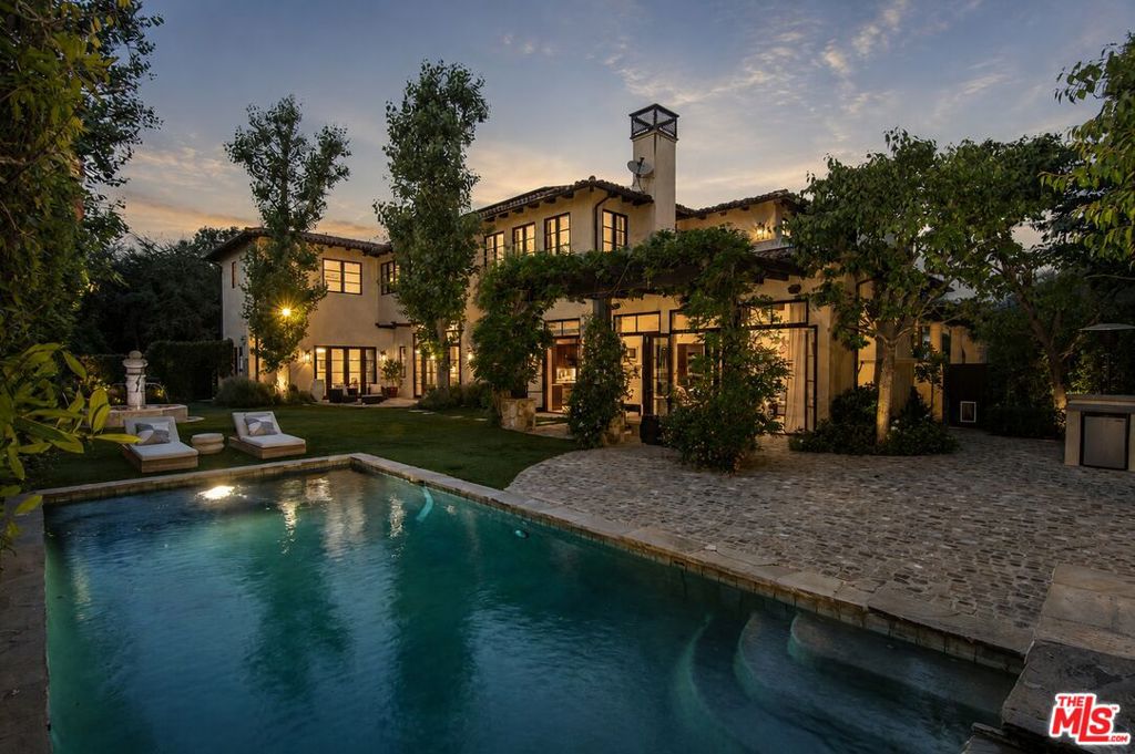 1221 Minorca Drive