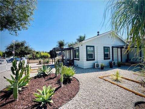 945 N Dickel Street Anaheim CA 92805
