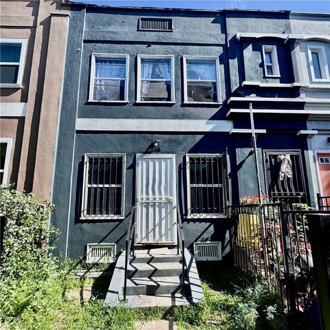 Photo of 248 Columbia, Los Angeles, CA 90026 (MLS # SR26060226)