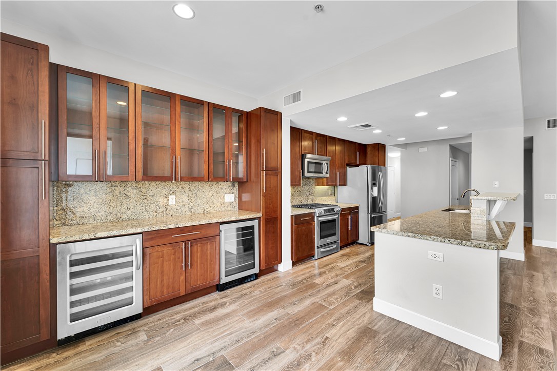 300 E 4th Street 204