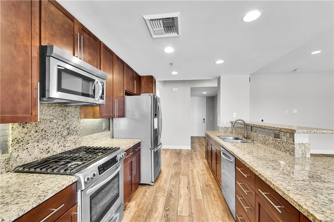 300 E 4th Street 204