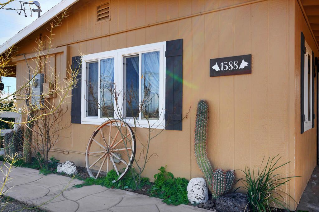 Photo of 1588 Old Woman Springs Road, Yucca Valley, CA 92284 (MLS # 219145287PS)