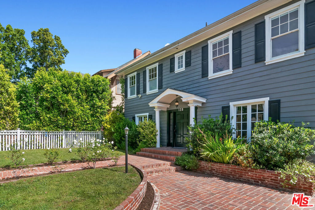 138 N Wilton Place