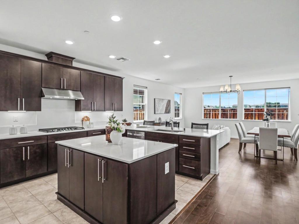5350 Cowboy Court