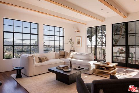 Photo of 2890 Durand Drive, Los Angeles, CA 90068 (MLS # 26635553)