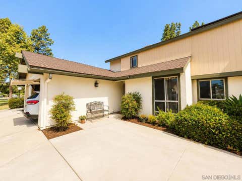 Photo of 505 Smoketree Gln GLN, Escondido, CA 92026 (MLS # 260014714SD)