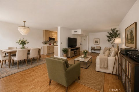 Photo of 14141 Dickens St #312, Sherman Oaks, CA 91423 (MLS # SR26196702)