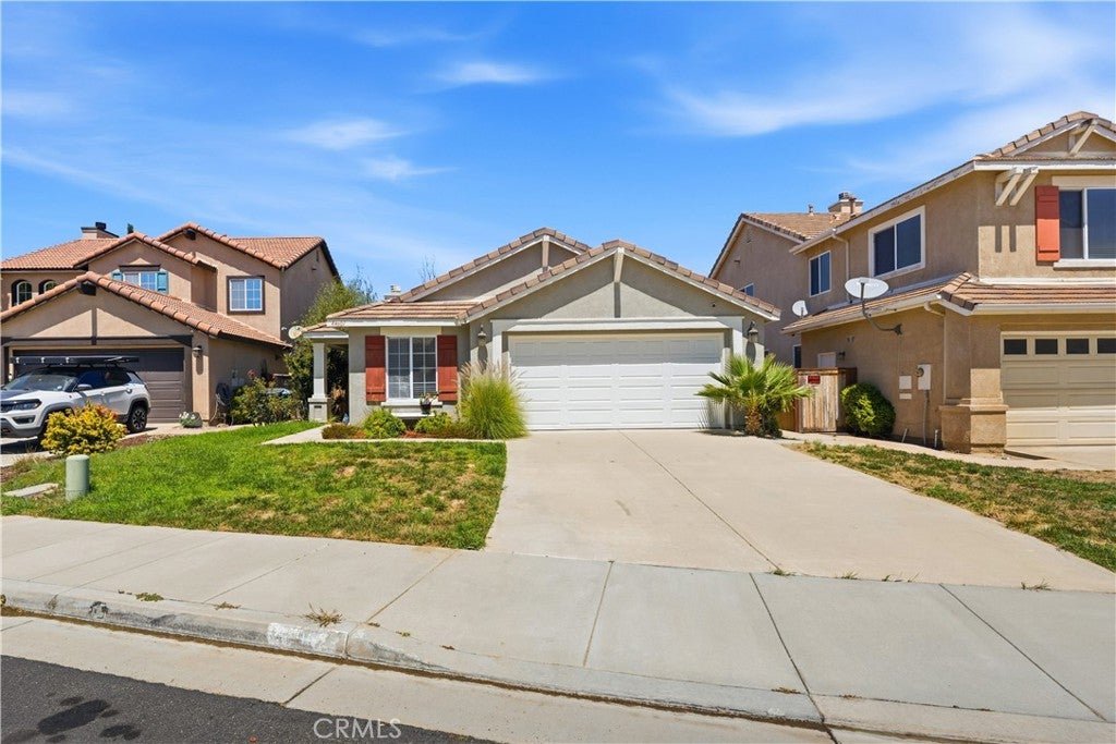 44607 Crestwood Circle