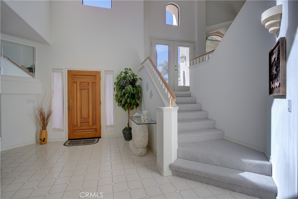 PROPERTIES 60 La Garza