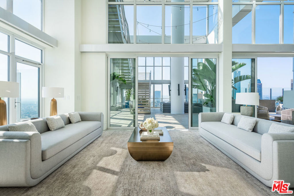 Properties 4 825 S Hill Street Penthouse