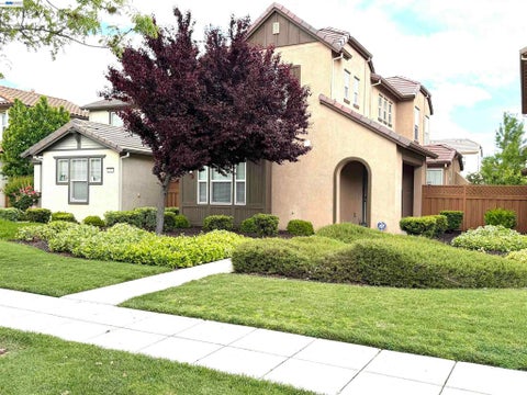 Photo of 277 W Saint Francis Ave, Mountain House, CA 95391 (MLS # 41138074)
