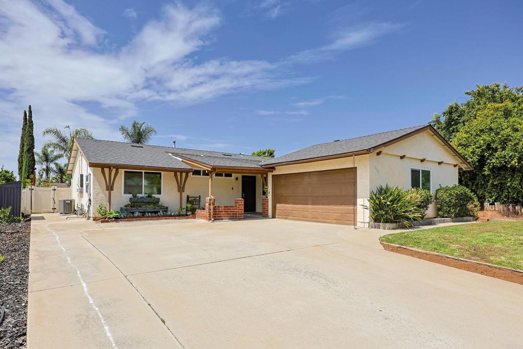 1127 Paula Way