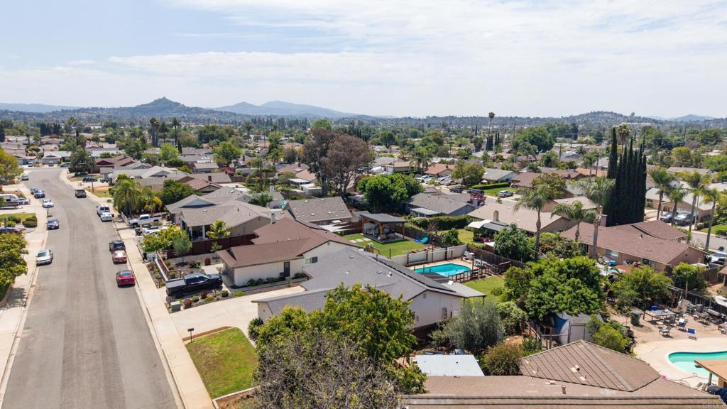 1127 Paula Way