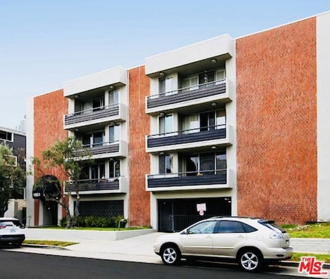 Photo of 11951 Mayfield Avenue #107, Los Angeles, CA 90049 (MLS # 26865927)