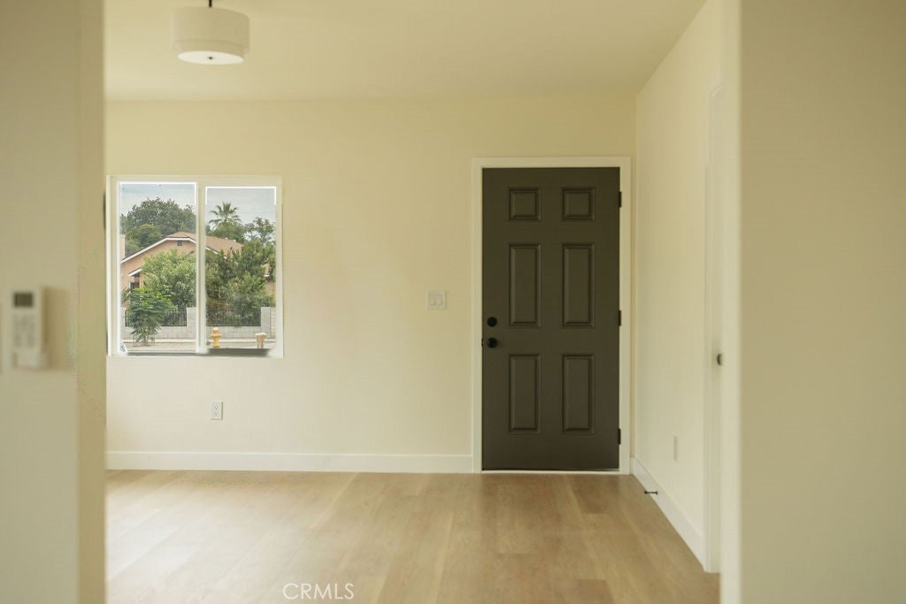164 E 10th Street