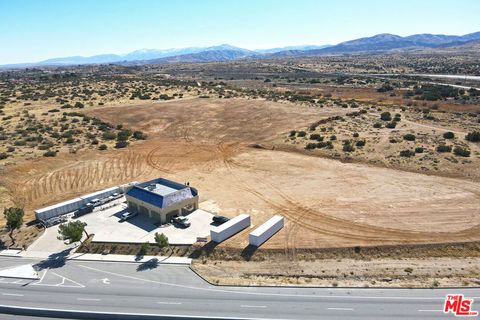Photo of 2660 Pearblossom Highway, Palmdale, CA 93550 (MLS # 25507641)