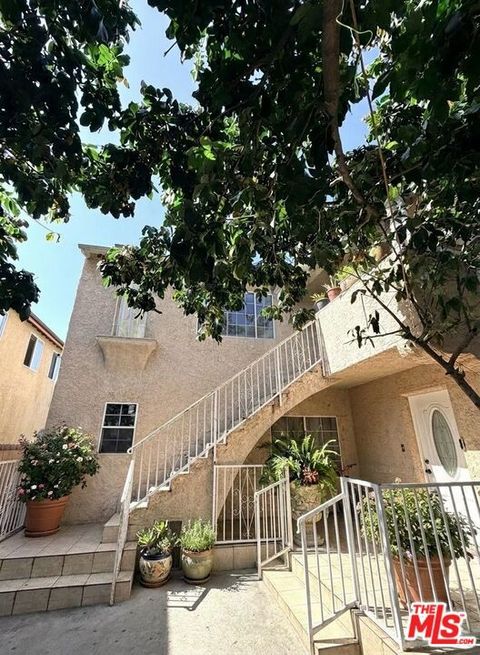 Photo of 1034 W 84th Street, Los Angeles, CA 90044 (MLS # 26829735)