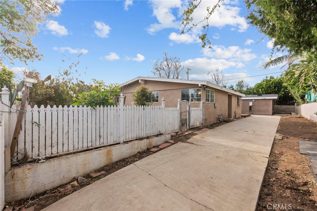 13191 13189 Herron Street