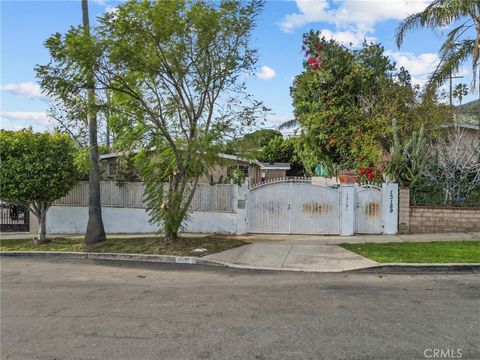 Photo of 13191 13189 Herron Street, Sylmar, CA 91342 (MLS # SR25268948)