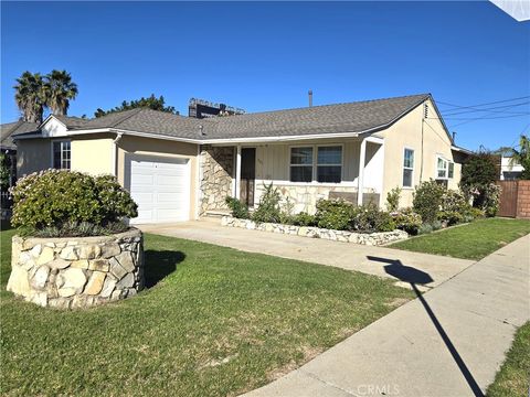 Photo of 825 W 144th St, Gardena, CA 90247 (MLS # SB26055070)