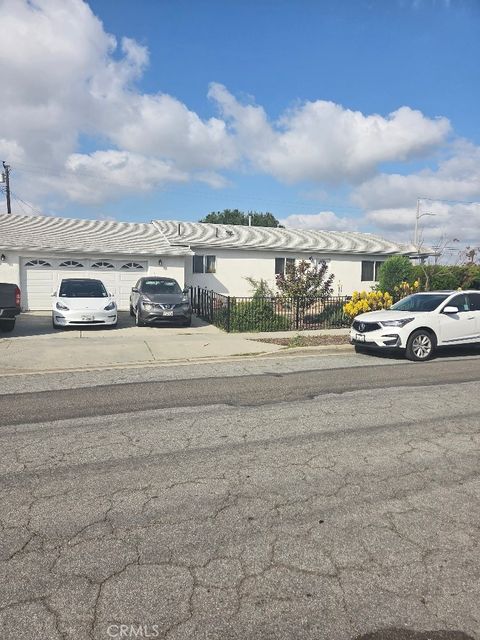 Photo of 11562 181st St, Artesia, CA 90701 (MLS # RS26028371)