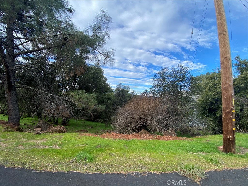 15749 Little Peak