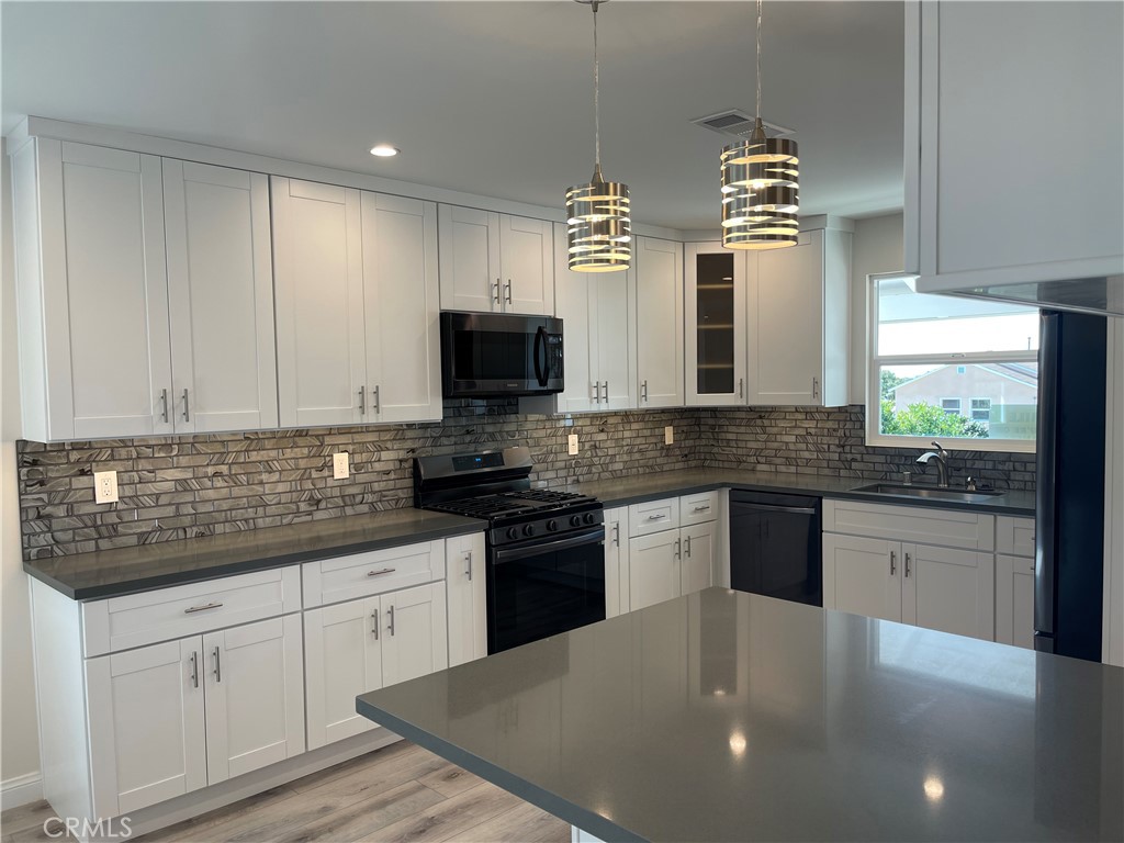 Properties 3 2926 N Brighton Street