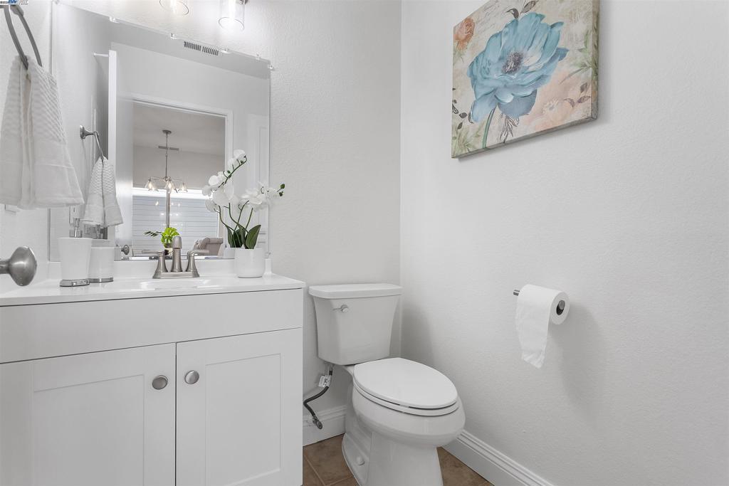 NANTUCKET COVE - Residential