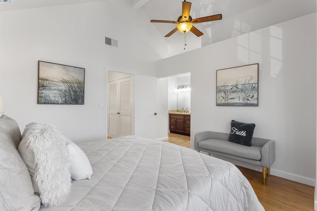 NANTUCKET COVE - Residential