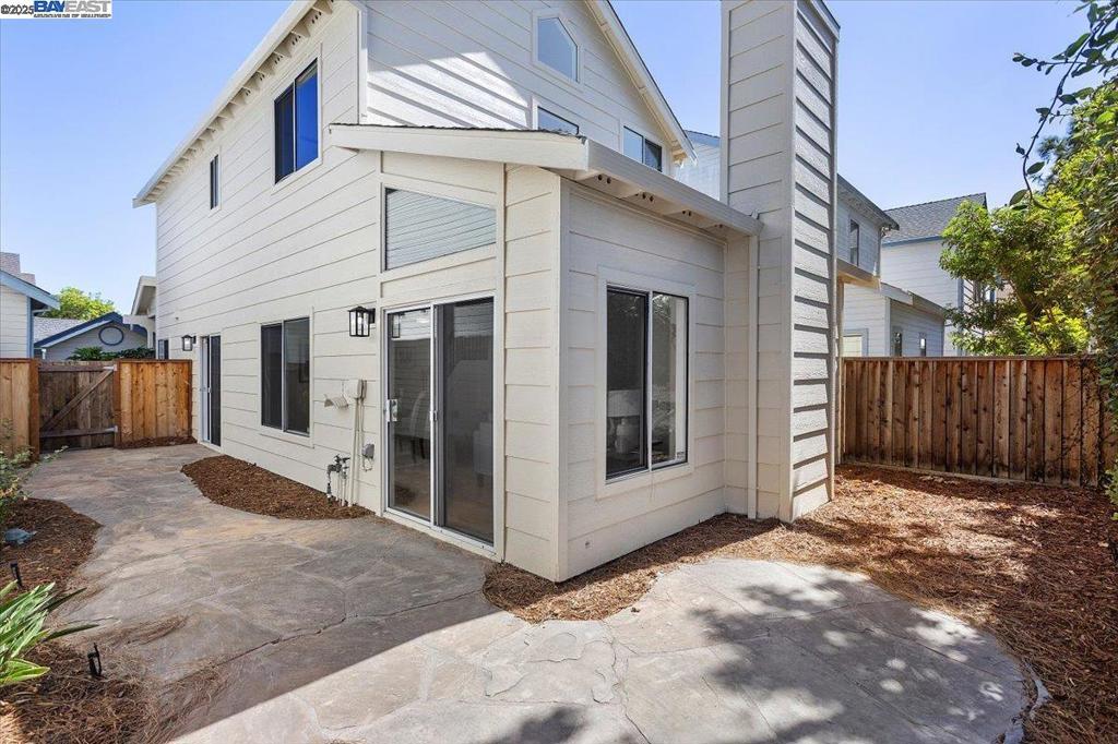 NANTUCKET COVE - Residential