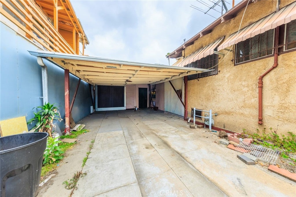 1127 N Normandie