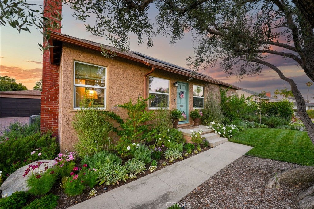 4427 E Rosada Street