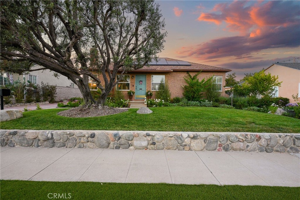 4427 E Rosada Street, Long Beach CA 90815