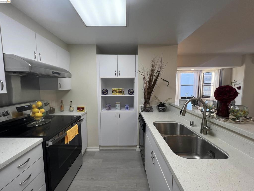 988 Franklin Street 1111