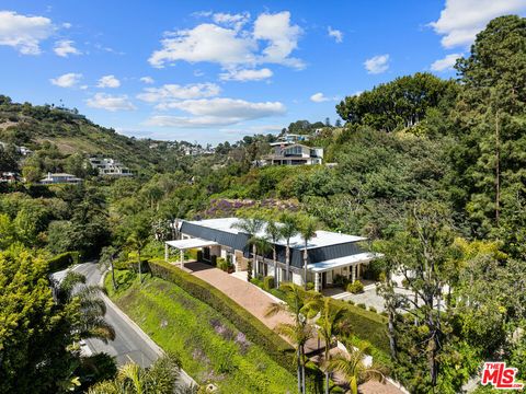 10825 Chalon Road Los Angeles CA 90077