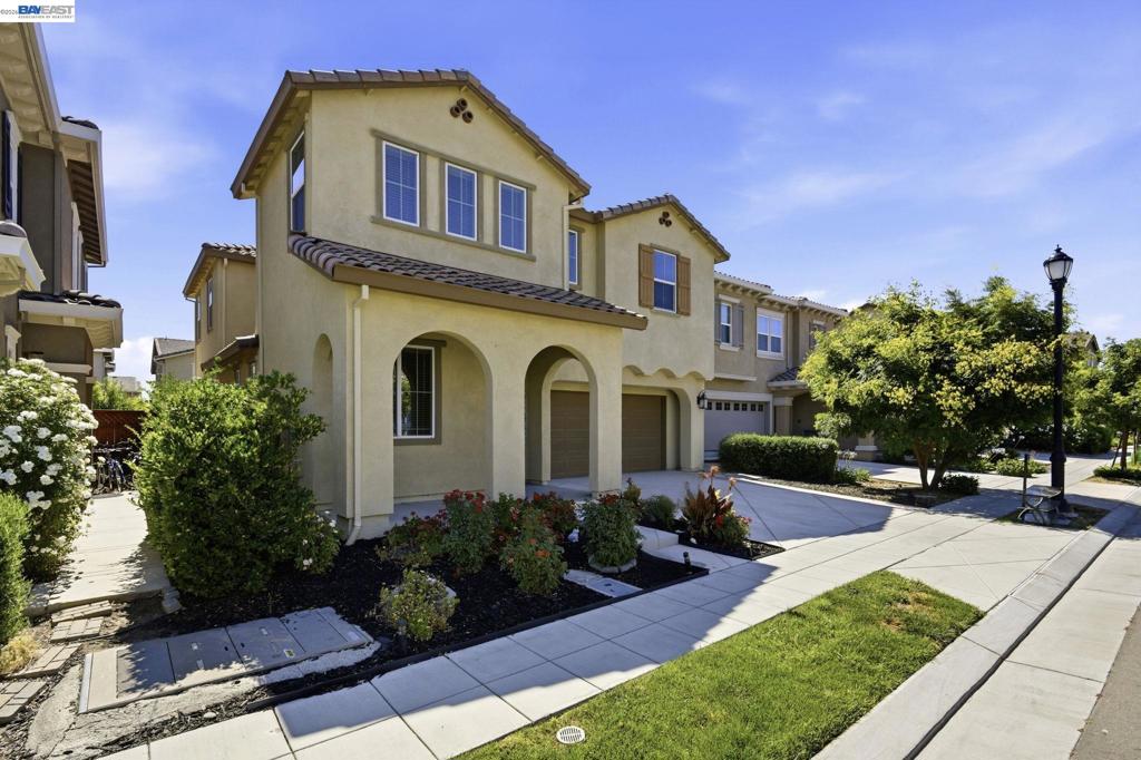 1446 S Terra Verde St