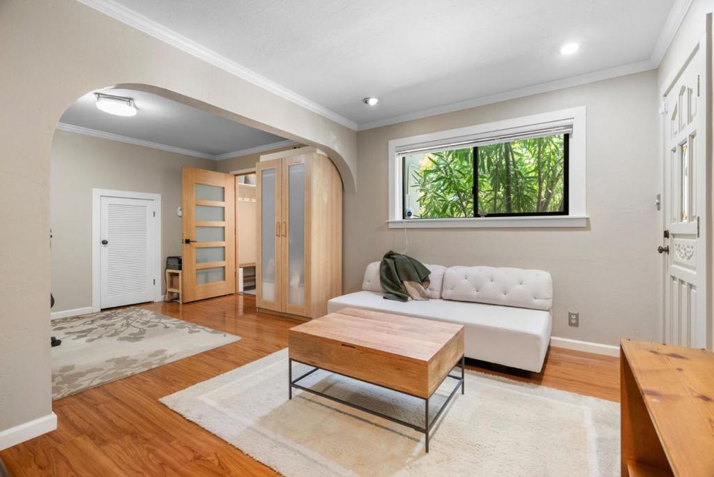 476 Wellington Drive
