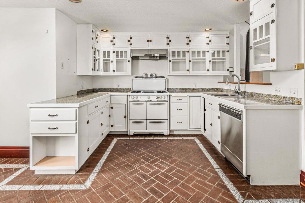 544 S Juniper Street